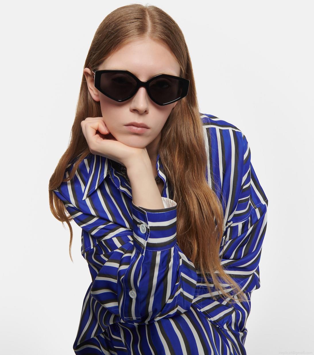 Celine EyewearOval sunglasses Celine EyewearOval sunglasses