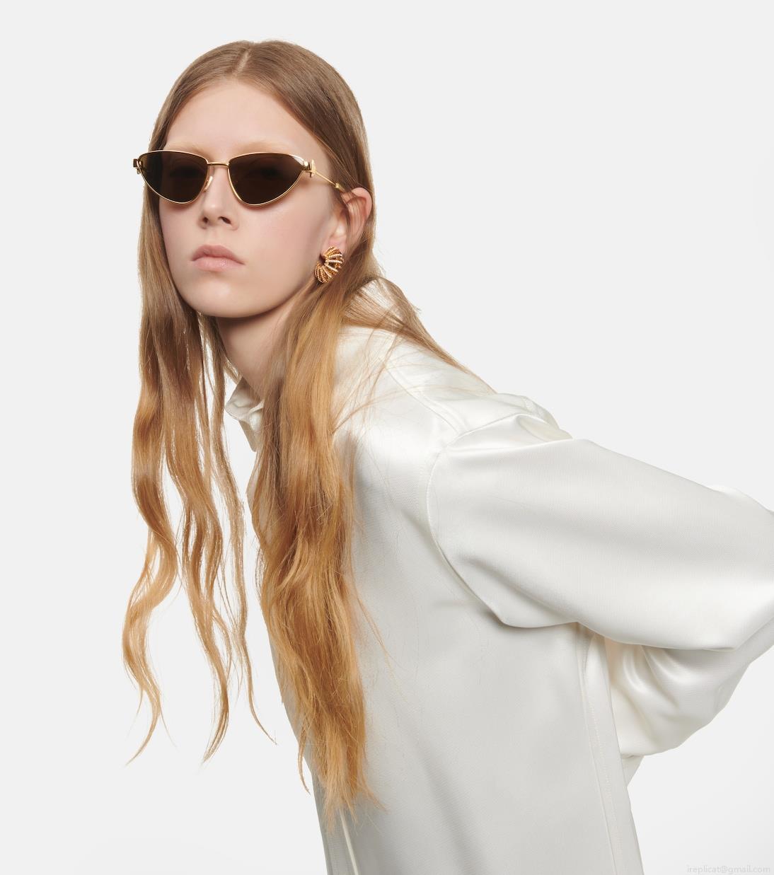 Bottega VenetaTurn cat-eye sunglasses Bottega VenetaTurn cat-eye sunglasses