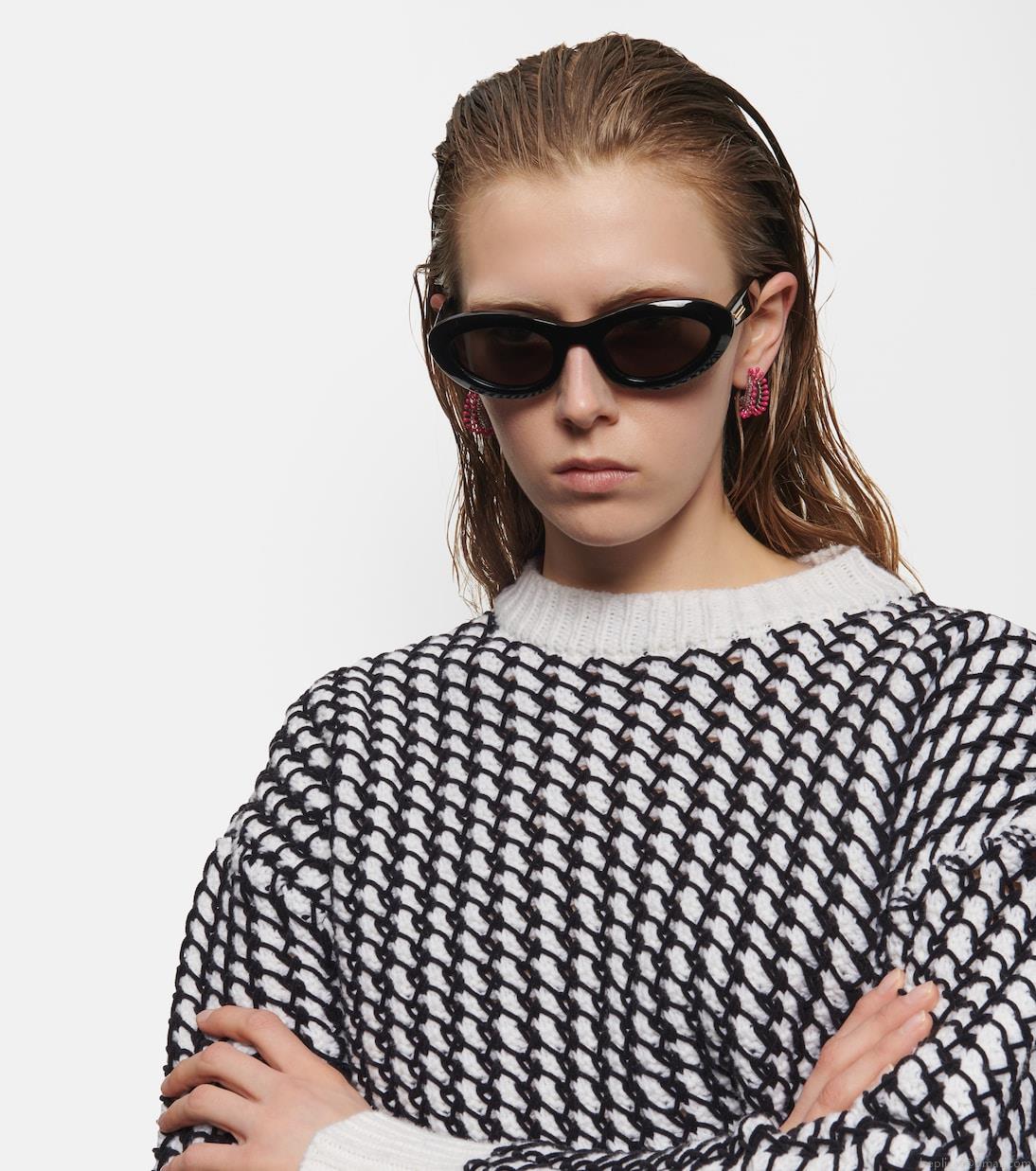 Bottega VenetaBombe oval sunglasses Bottega VenetaBombe oval sunglasses