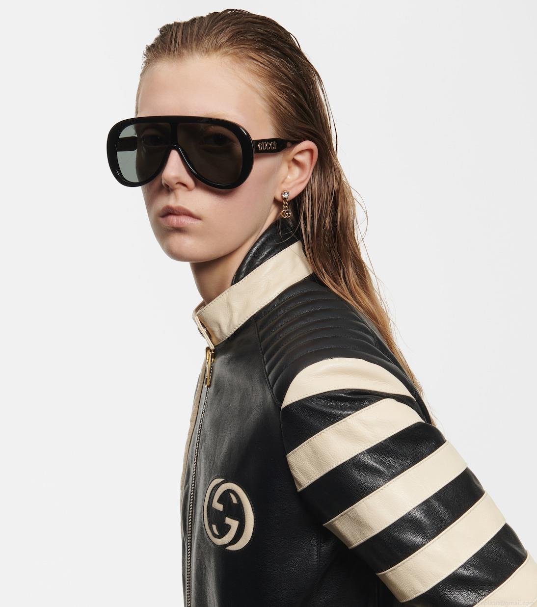 GucciOversized mask sunglasses GucciOversized mask sunglasses