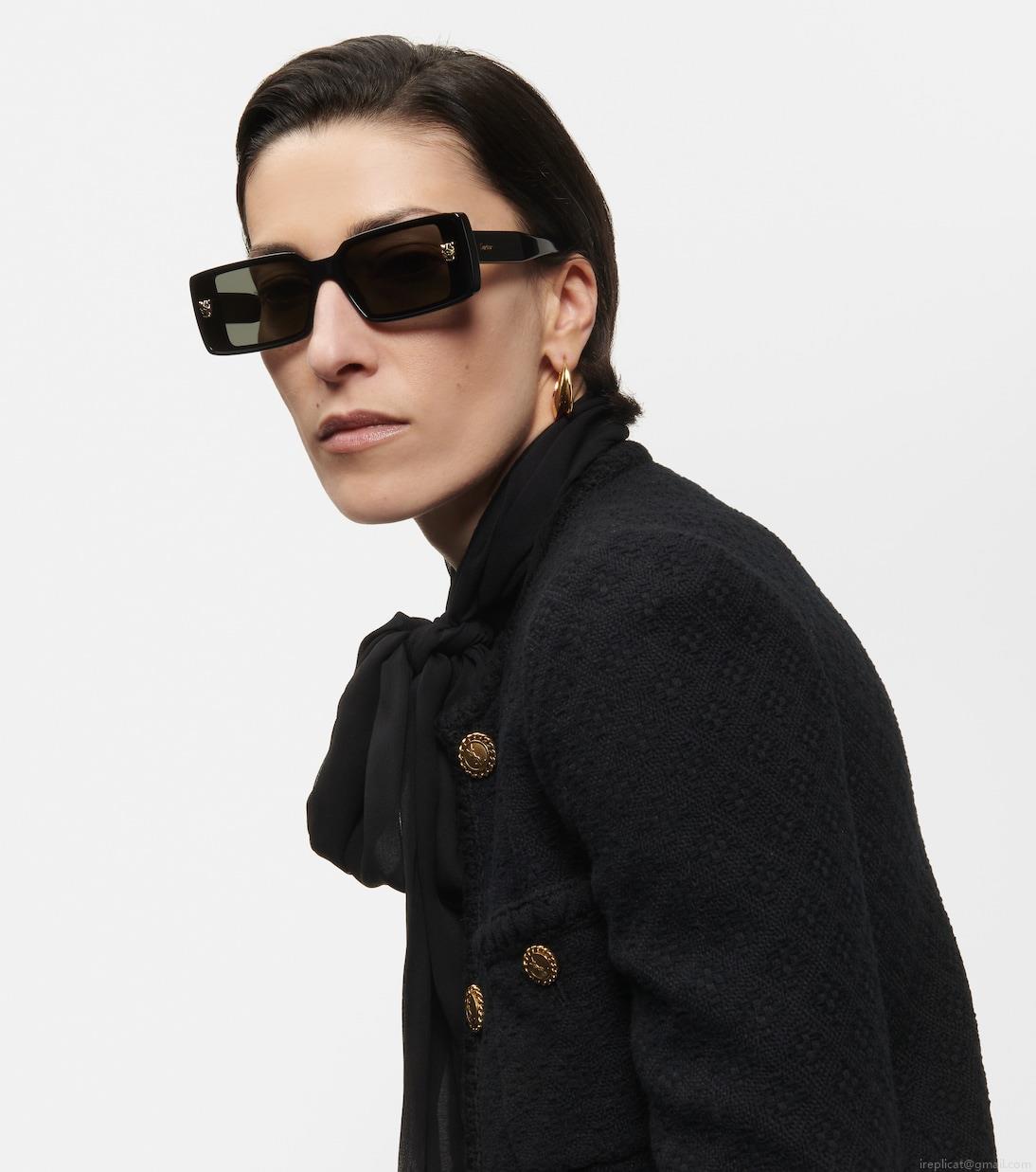 Cartier Eyewear CollectionPanthère de Cartier rectangular sunglasses Cartier Eyewear CollectionPanthère de Cartier rectangular sunglasses
