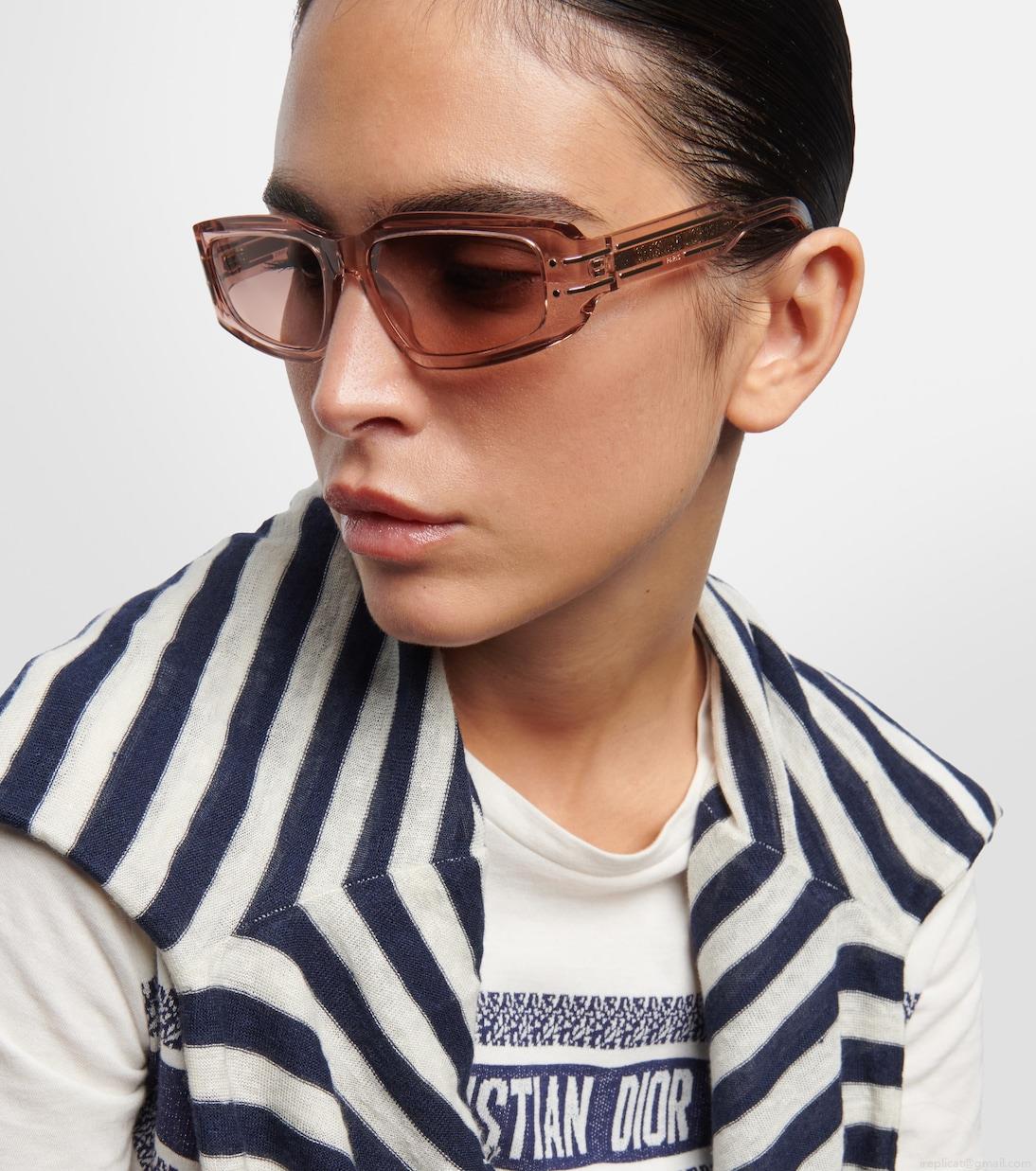 Dior EyewearDiorSignature S9U rectangular sunglasses Dior EyewearDiorSignature S9U rectangular sunglasses